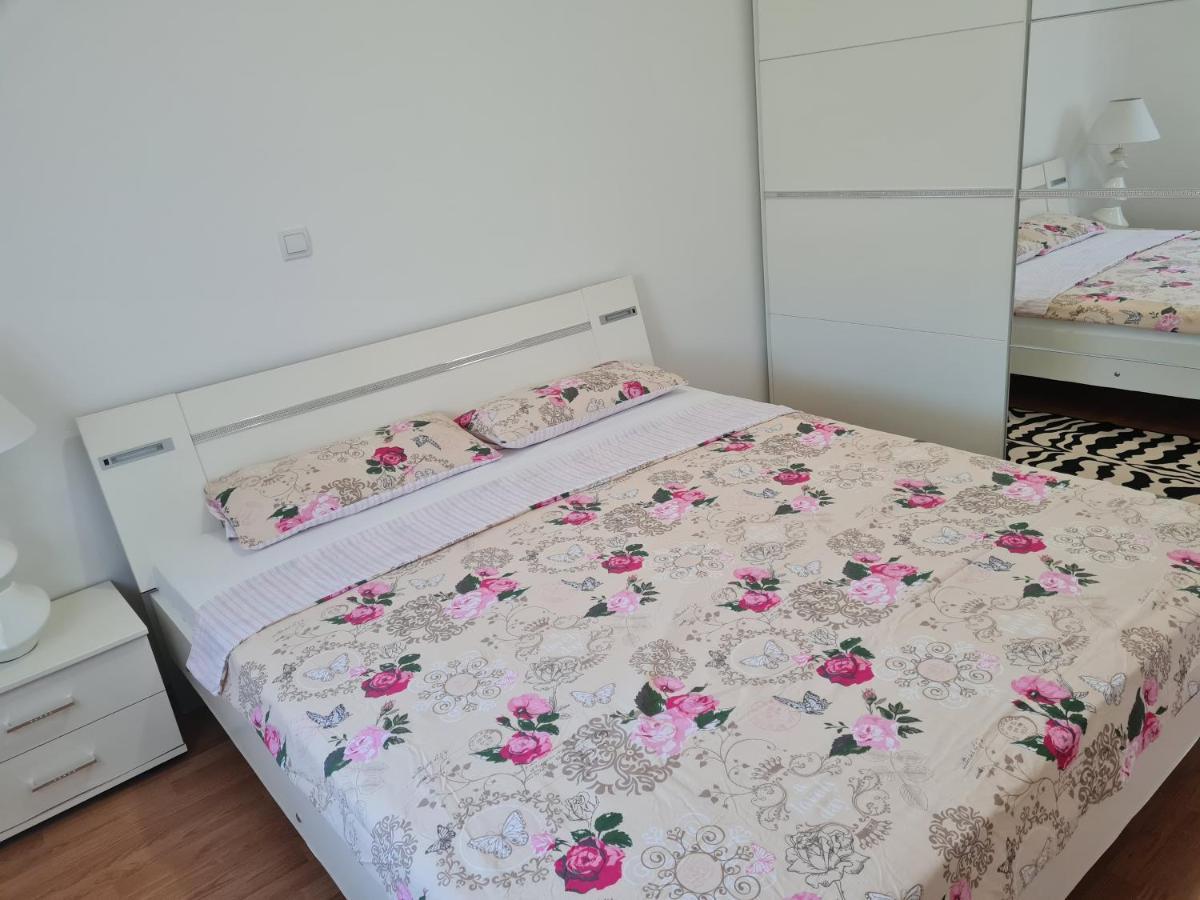 Apartment Nora Near The Beach Pula Ngoại thất bức ảnh