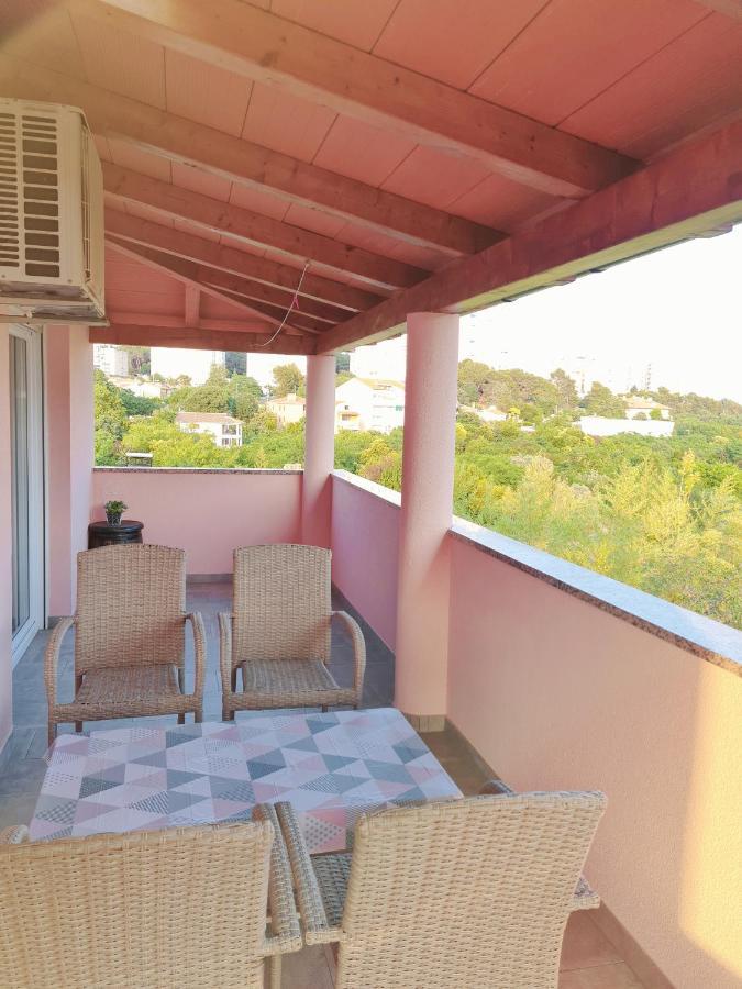 Apartment Nora Near The Beach Pula Ngoại thất bức ảnh