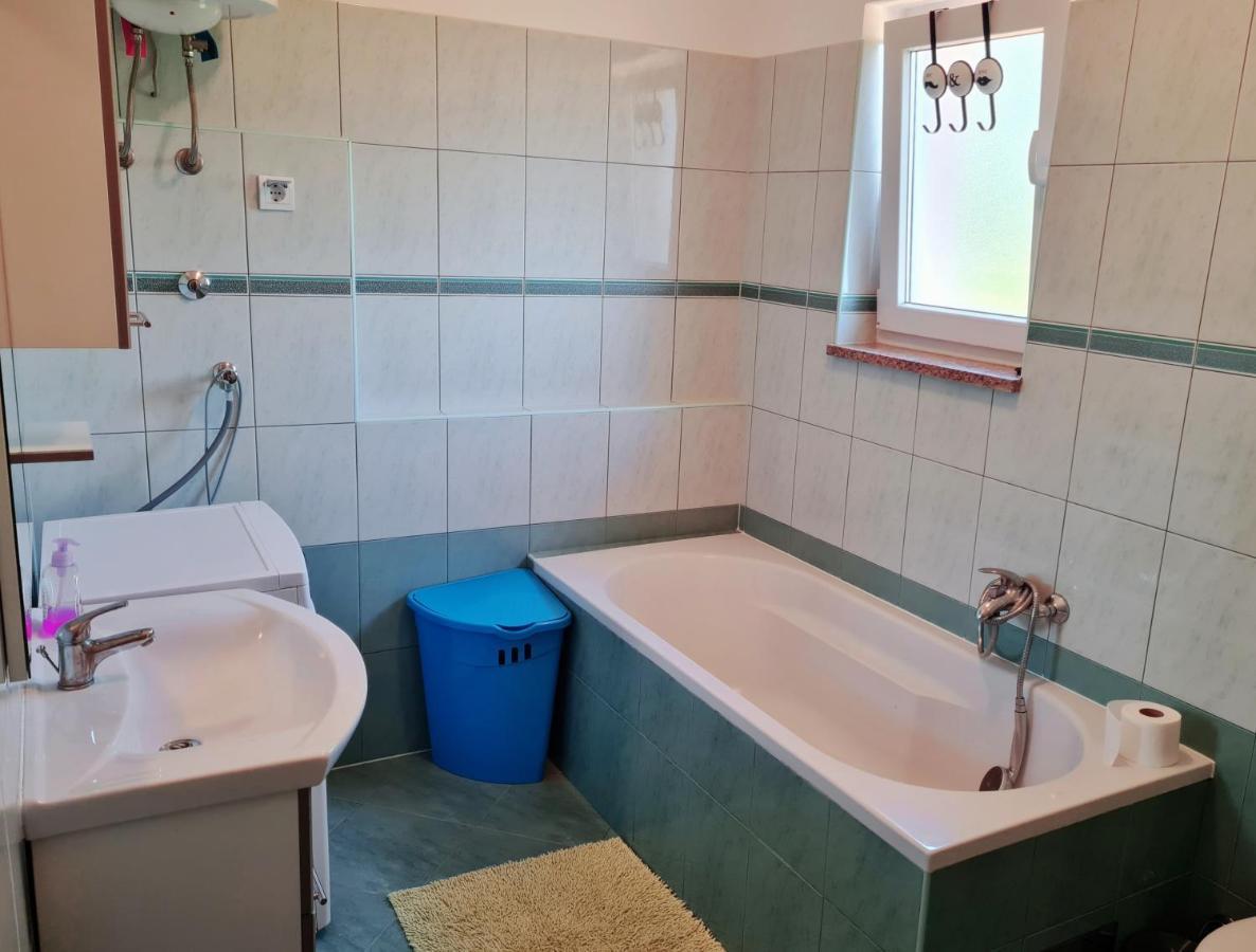 Apartment Nora Near The Beach Pula Ngoại thất bức ảnh